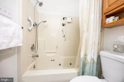 Bath - 1005 E Schumaker Manor Dr, Salisbury, MD 21804 photo 5 of 5