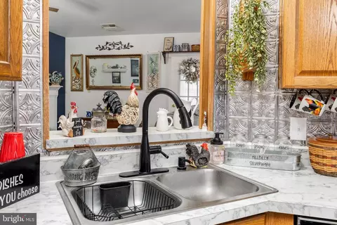 Kitchen - 1005 E Schumaker Manor Dr, Salisbury, MD 21804 photo 3 of 4