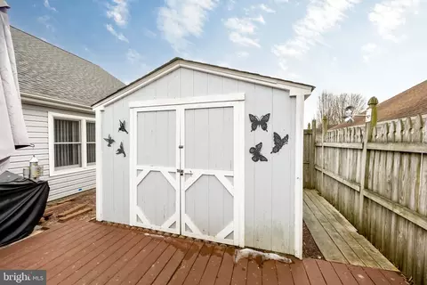 Exterior - 1005 E Schumaker Manor Dr, Salisbury, MD 21804 photo 6 of 10