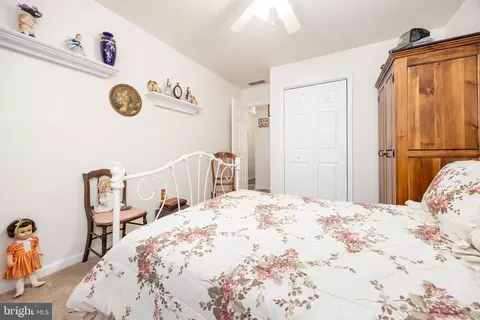 Bedroom - 1005 E Schumaker Manor Dr, Salisbury, MD 21804 photo 3 of 5