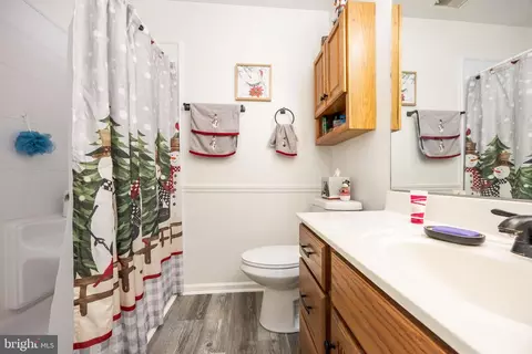 Bath - 1005 E Schumaker Manor Dr, Salisbury, MD 21804 photo 2 of 5