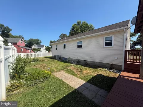 Exterior - 36432 Davis St, Willards, MD 21874 photo 10 of 12