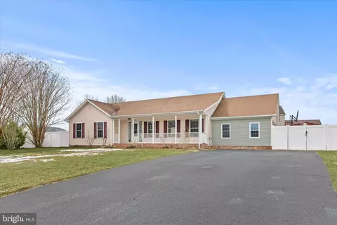 310 Autumn Ridge Dr, Hebron, MD 21830