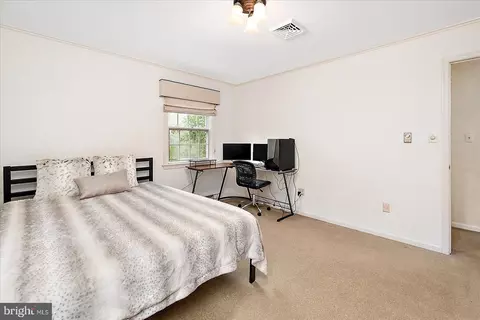 Bedroom - 3940 Devonshire Dr, Salisbury, MD 21804 photo 8 of 9