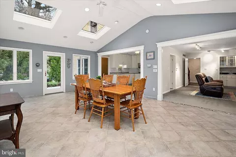 Dining - 3940 Devonshire Dr, Salisbury, MD 21804 photo 8 of 8