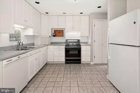 Kitchen - 3940 Devonshire Dr, Salisbury, MD 21804 photo 1 of 5