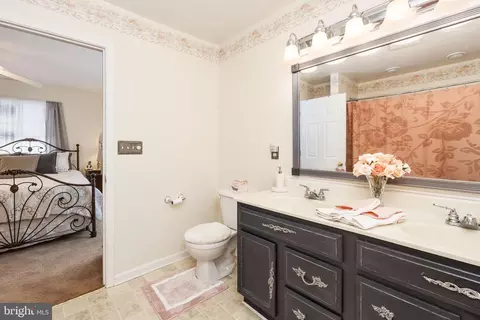 Bath - 633 E Main St, Fruitland, MD 21826 photo 6 of 6