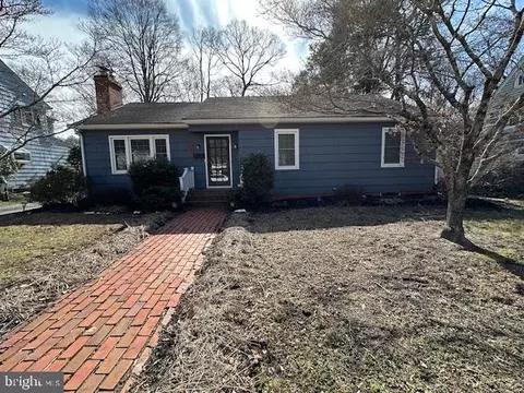 426 Pinehurst Ave, Salisbury, MD 21801