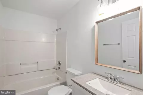 Bath - 213 Lloyd St, Salisbury, MD 21801 photo 1 of 2