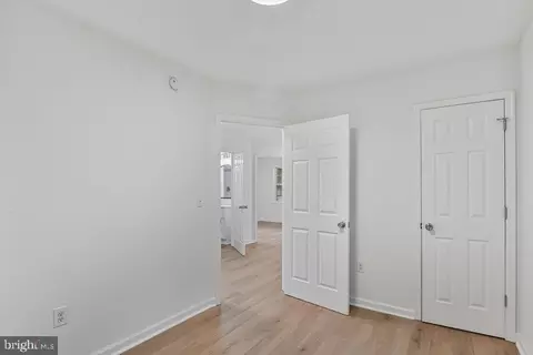 Entry Way - 905 Hanover St, Salisbury, MD 21801 photo 2 of 4