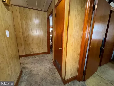 Entry Way - 601 Atlantic Ave, Salisbury, MD 21804 photo 3 of 3