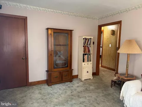 Living - 601 Atlantic Ave, Salisbury, MD 21804 photo 1 of 3