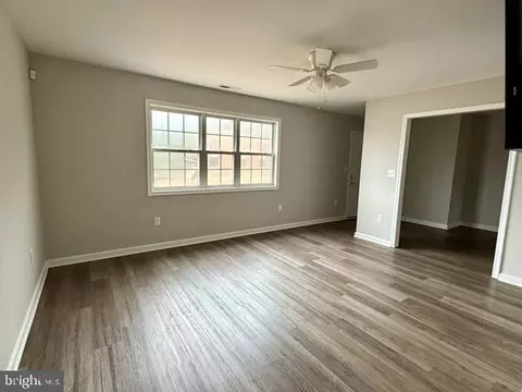 Living - 2120 Ruxton Dr, Salisbury, MD 21801 photo 3 of 3