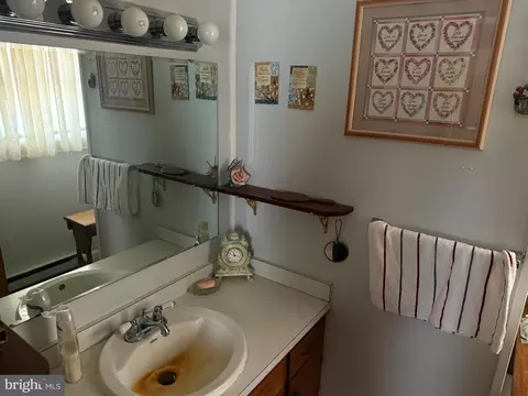 Bath - 7592 Green Lewis Rd, Willards, MD 21874 photo 1 of 5