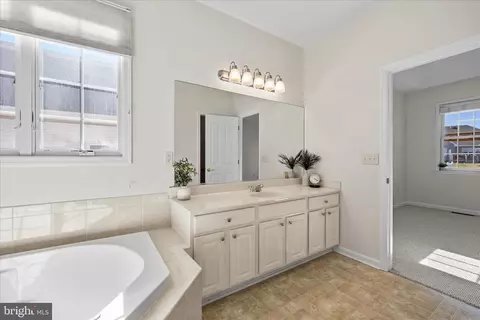 Bath - 202 Sandy Bottom Ct, Salisbury, MD 21804 photo 2 of 3