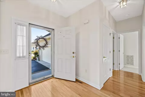 Entry Way - 202 Sandy Bottom Ct, Salisbury, MD 21804 photo 1 of 2