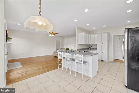 Kitchen - 202 Sandy Bottom Ct, Salisbury, MD 21804 photo 3 of 6