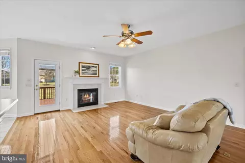 Living - 202 Sandy Bottom Ct, Salisbury, MD 21804 photo 4 of 6