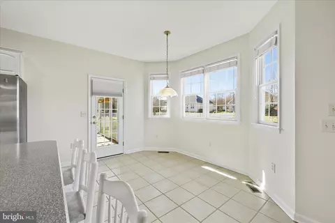 Entry Way - 202 Sandy Bottom Ct, Salisbury, MD 21804 photo 2 of 2