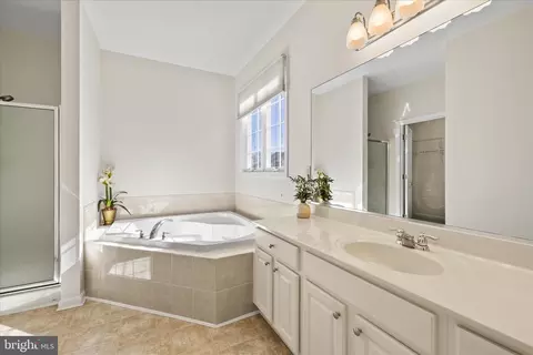 Bath - 202 Sandy Bottom Ct, Salisbury, MD 21804 photo 1 of 3