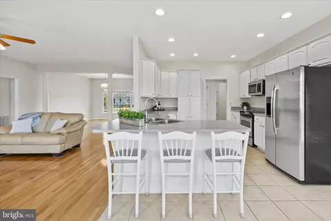 Kitchen - 202 Sandy Bottom Ct, Salisbury, MD 21804 photo 2 of 6