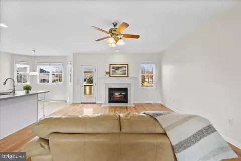 Living - 202 Sandy Bottom Ct, Salisbury, MD 21804 photo 5 of 6