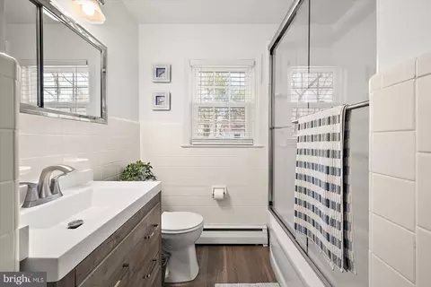 Bath - 1708 Lower Millstone Ln, Salisbury, MD 21801 photo 3 of 4