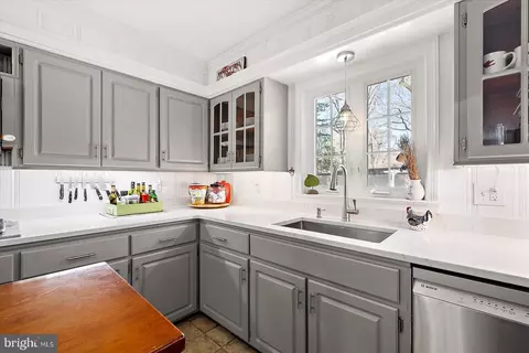 Kitchen - 1708 Lower Millstone Ln, Salisbury, MD 21801 photo 6 of 8