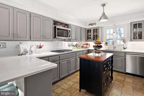 Kitchen - 1708 Lower Millstone Ln, Salisbury, MD 21801 photo 3 of 8