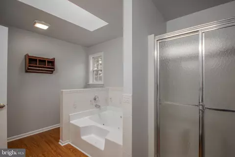 Bath - 808 Upland Dr, Salisbury, MD 21801 photo 1 of 1