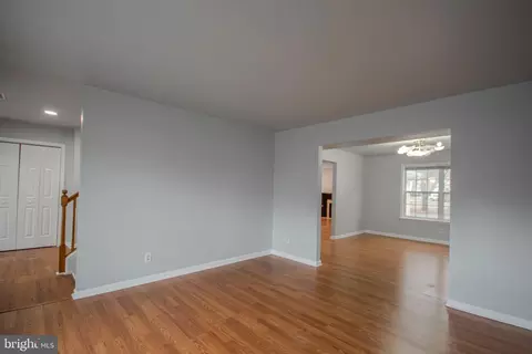 Living - 808 Upland Dr, Salisbury, MD 21801 photo 2 of 8