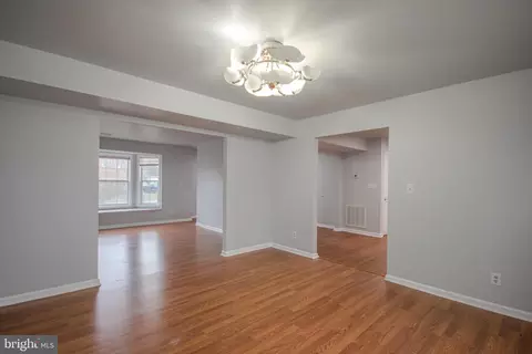 Living - 808 Upland Dr, Salisbury, MD 21801 photo 5 of 8
