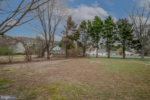 Exterior - 808 Upland Dr, Salisbury, MD 21801 photo 7 of 8