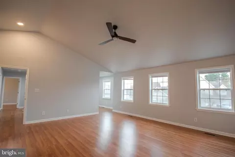 Entry Way - 808 Upland Dr, Salisbury, MD 21801 photo 6 of 7