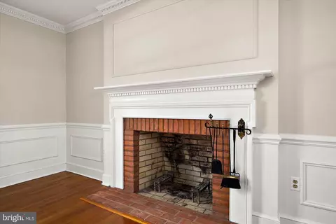 Living - 27980 Pemberton, Salisbury, MD 21801 photo 2 of 8