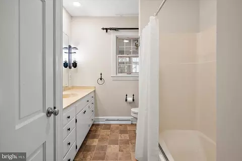 Bath - 27980 Pemberton, Salisbury, MD 21801 photo 2 of 4