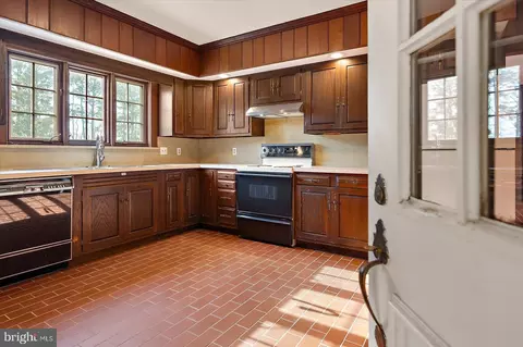 Kitchen - 27980 Pemberton, Salisbury, MD 21801 photo 1 of 6
