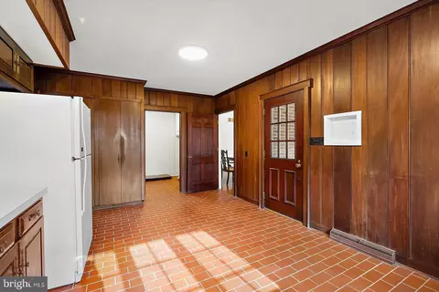 Entry Way - 27980 Pemberton, Salisbury, MD 21801 photo 4 of 9