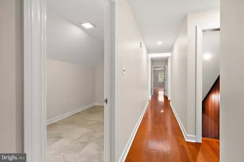 Entry Way - 27980 Pemberton, Salisbury, MD 21801 photo 7 of 9