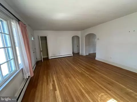 Living - 111 Eastern Ave, Salisbury, MD 21804 photo 3 of 3