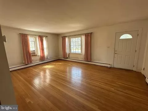 Living - 111 Eastern Ave, Salisbury, MD 21804 photo 1 of 3