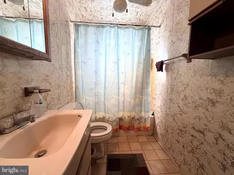 Bath - 5934 Quantico Rd, Quantico, MD 21856 photo 1 of 1