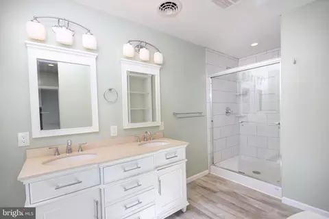 Bath - 1902 Kipling Dr, Salisbury, MD 21801 photo 1 of 2