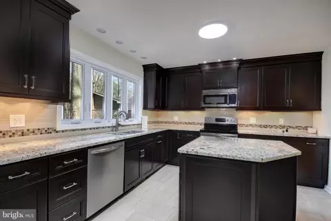 Kitchen - 1902 Kipling Dr, Salisbury, MD 21801 photo 2 of 3