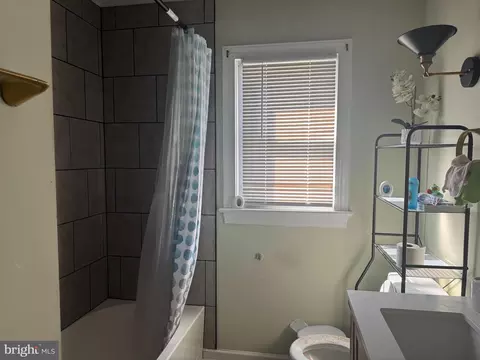 Bath - 111 Prince St, Salisbury, MD 21804 photo 1 of 3