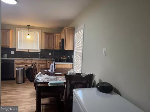 Entry Way - 111 Prince St, Salisbury, MD 21804 photo 1 of 3