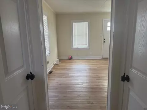 Entry Way - 111 Prince St, Salisbury, MD 21804 photo 2 of 3
