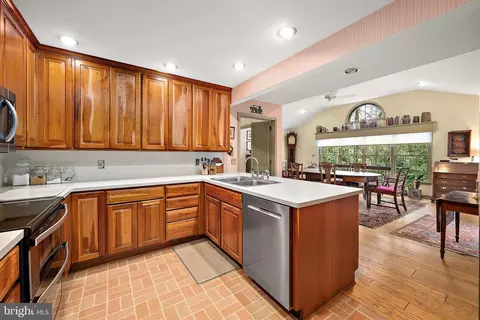 Kitchen - 516 Indian Ln, Salisbury, MD 21801 photo 4 of 4