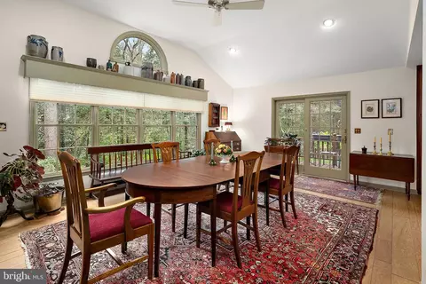 Dining - 516 Indian Ln, Salisbury, MD 21801 photo 3 of 3