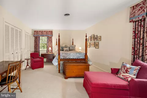 Bedroom - 516 Indian Ln, Salisbury, MD 21801 photo 5 of 10